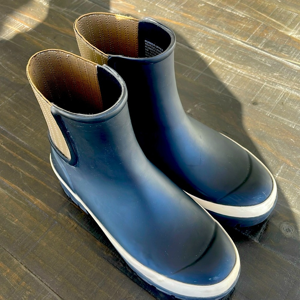 Tory Burch Rainboots